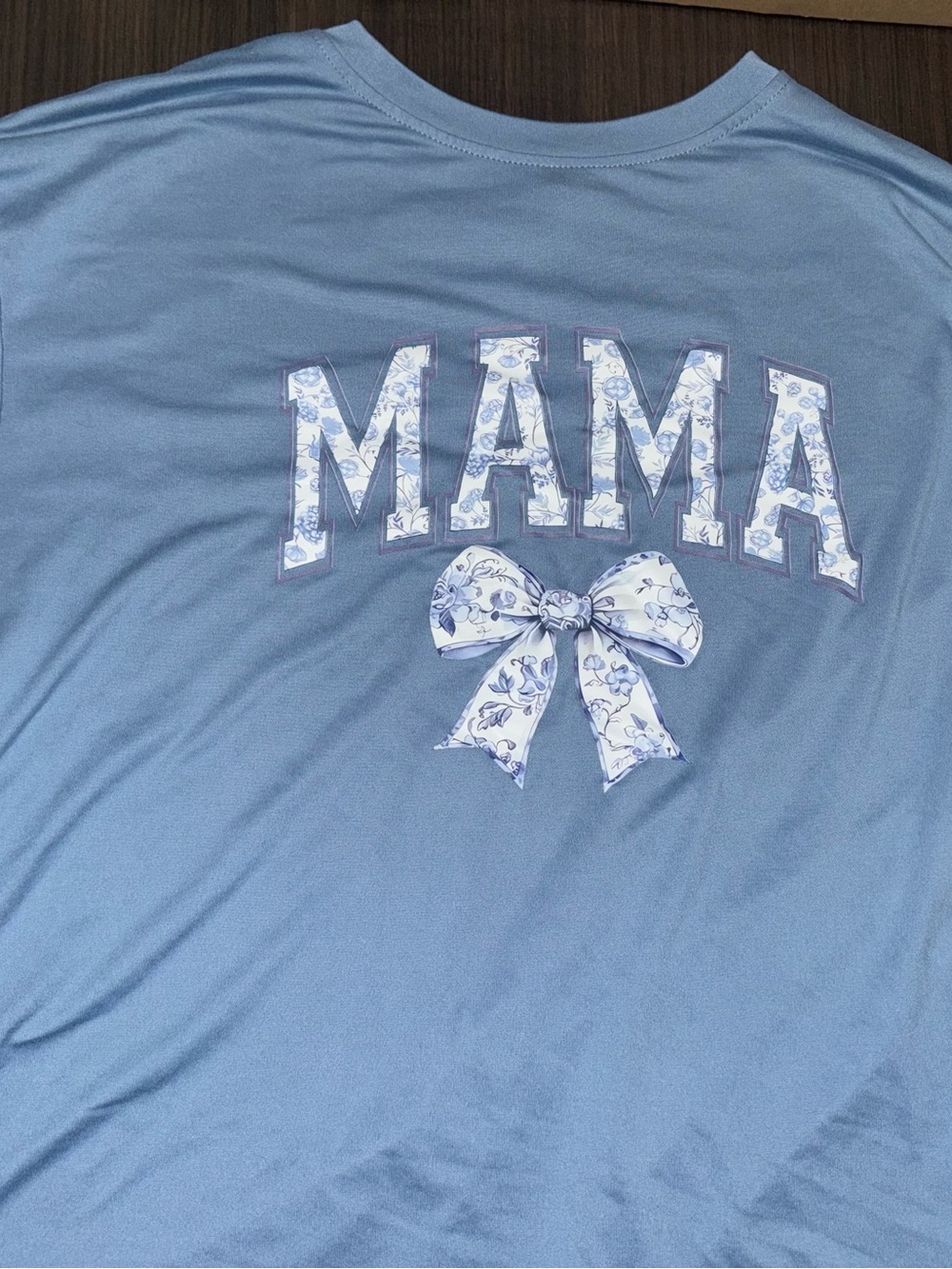 “Mama” shirt🩵🎀 Medium